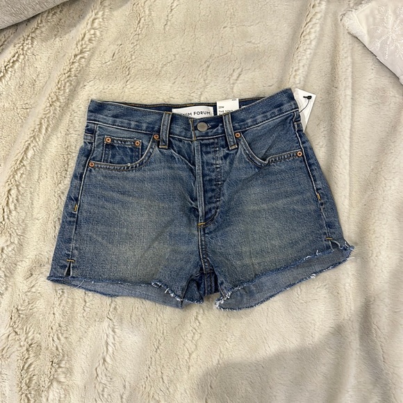 Denim Forum Yoko Short - Picture 1 of 4